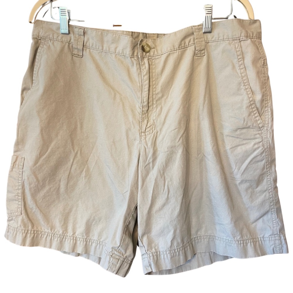Men’s Columbia outdoor hiking camping gorpcore tan khaki shorts. Size 38